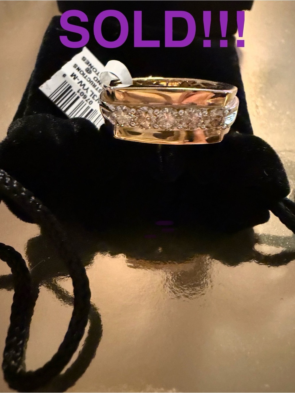 ‼️SOLD‼️ Men’s Gold Ring (size 10) with Five Diamonds